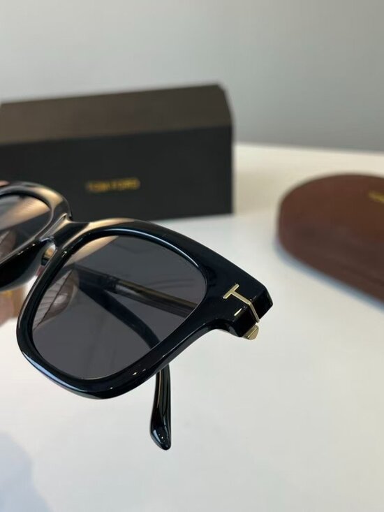 Tom Ford Sunglasses Unisex Fashion Eyewear UV Protection main image 4